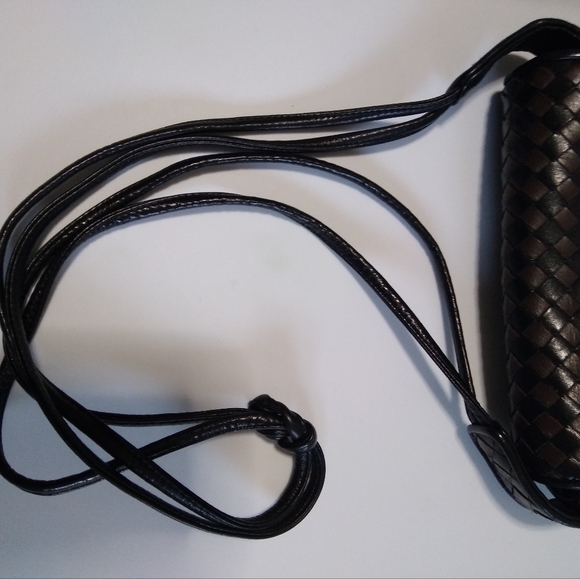 Vintage Ashneil crossbody. - Picture 3 of 8